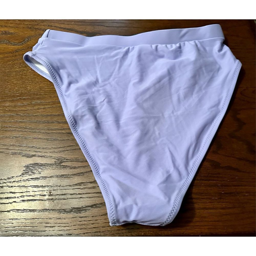 High Waisted Bikini bottom - Picture 3 of 4
